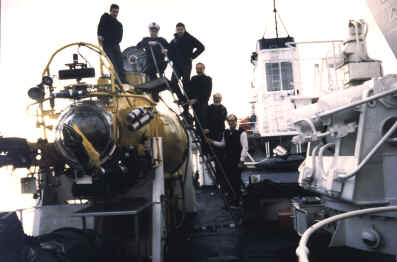 sous-marin d'exploration "Griffon"  bord du "Triton"